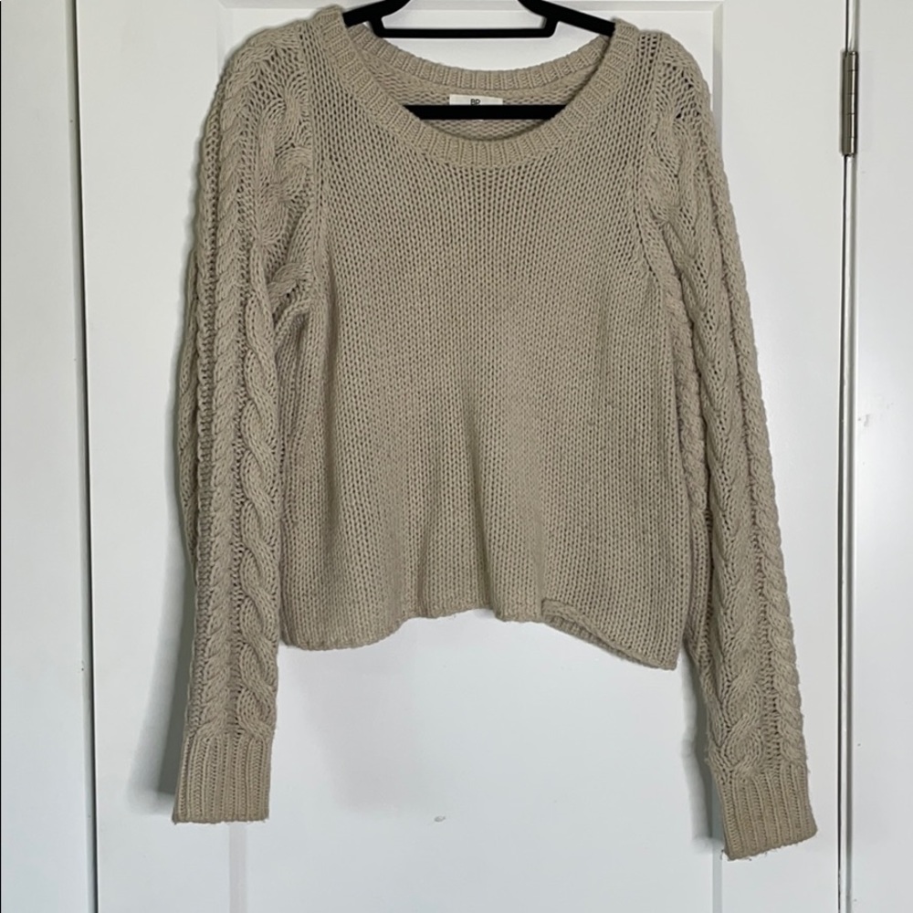 COMFORTABLE PULLOVER KNIT SWEATER